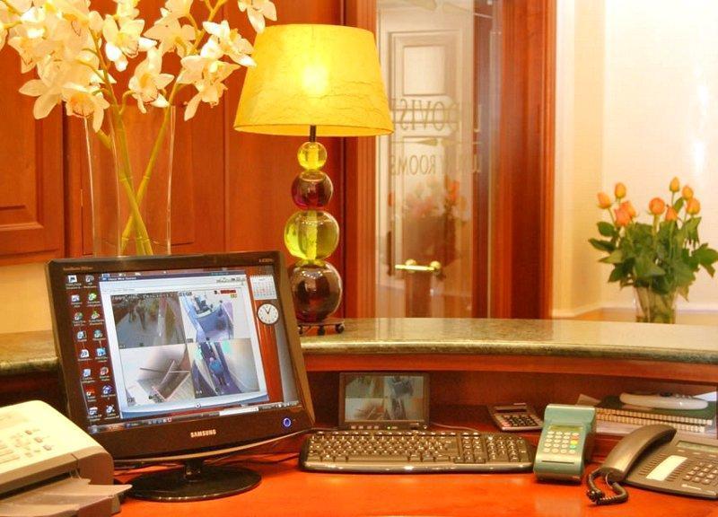 Luxury Ludovisi Rooms Рим Экстерьер фото