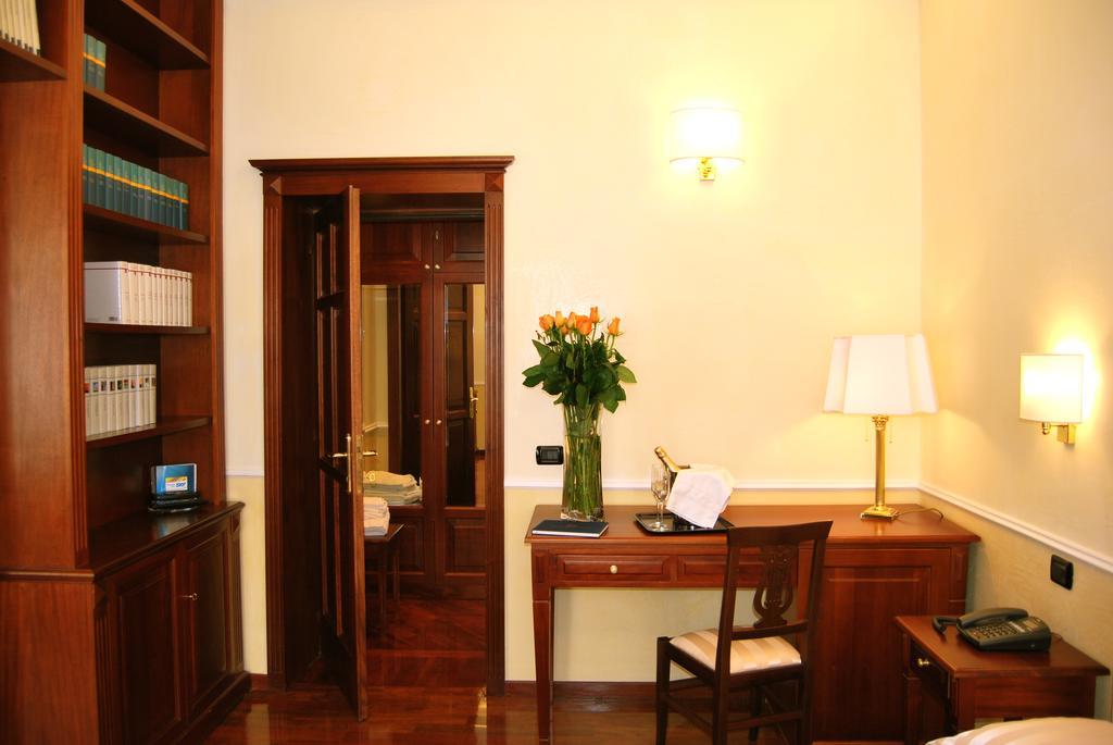 Luxury Ludovisi Rooms Рим Экстерьер фото