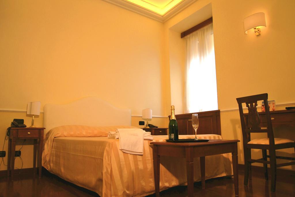 Luxury Ludovisi Rooms Рим Экстерьер фото